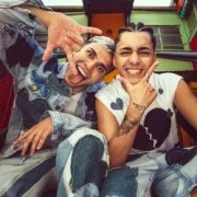 Roze Oficial